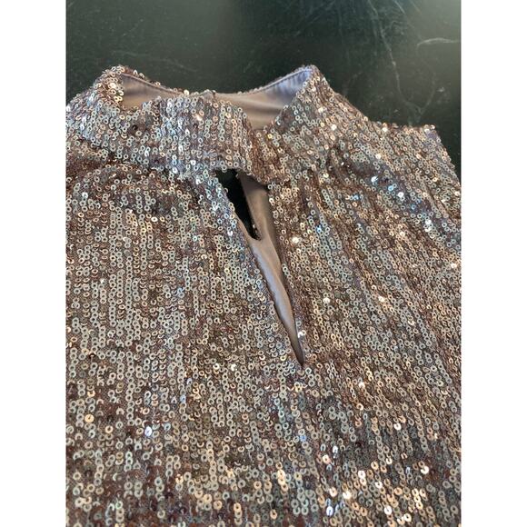 Cable & Gauge  Pink Sequin sleeveless lined keyhole blouse L. - Picture 9 of 11